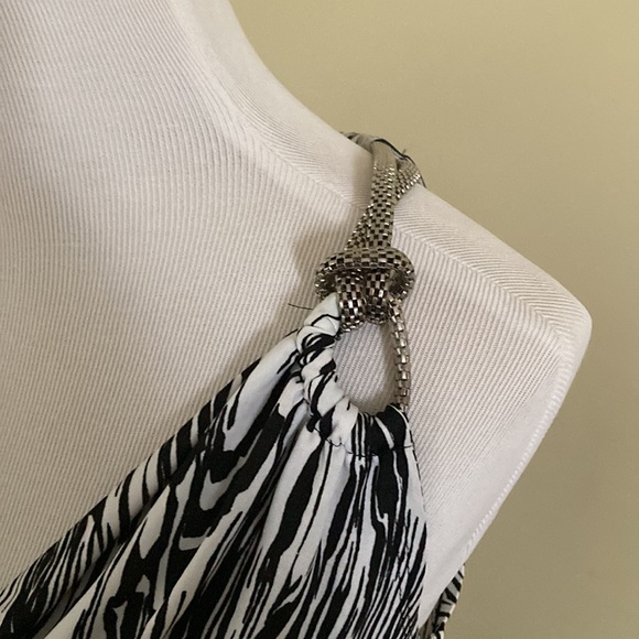 Sexy Summer Dress w/metal embellishments - Picture 6 of 10